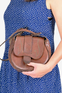 Vintage 1970's leather tooled handbag